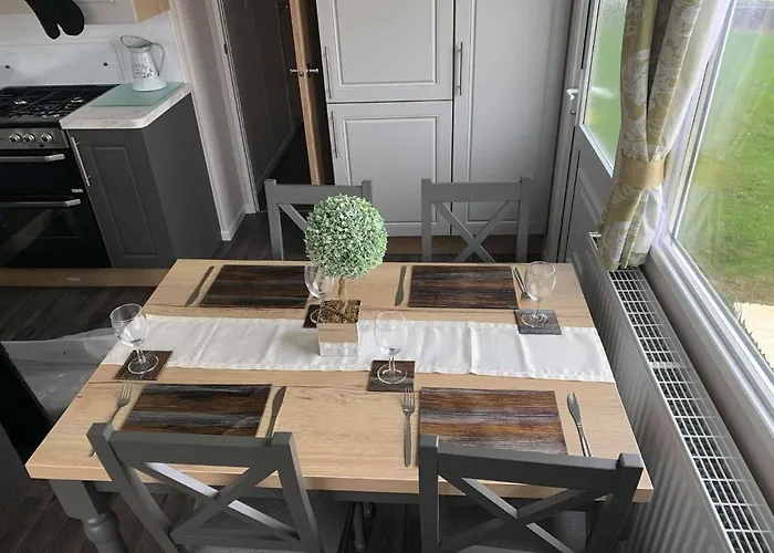 3 Bed Presitage Caravan Doniford Bay